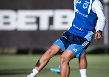 Cruzeiro acerta venda de Christian para o Krasnodar por R$ 56 milhões; volante viaja para assinar com clube russo