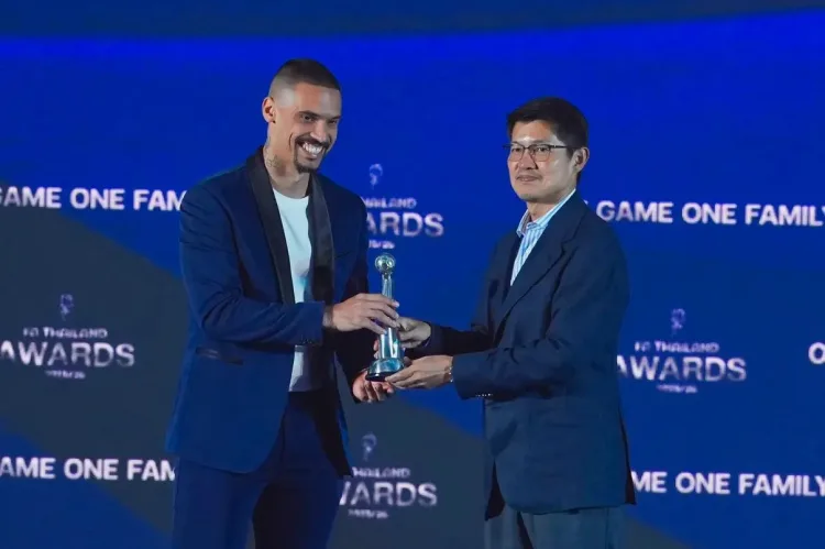 Brasileiro Marlon é eleito MVP da Thai League 2 e entra para a elite do futebol tailandês