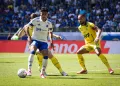 Bruno Rodrigues atuando pelo Cruzeiro contra o Mirassol em 9-8-2026 ao fundo placa de publicidade de casa de apostas - Foto Gustavo Aleixo - Cruzeiro