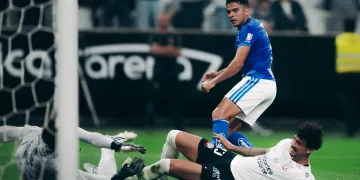 Cruzeiro vence o Corinthians fora de casa e se mantém no G5 do Brasileirão