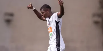 Erick Faísca assina primeiro contrato profissional e surge como uma das grandes promessas do Athletic