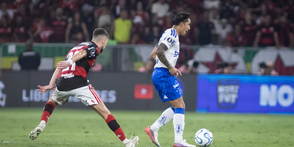 Cruzeiro perde para o Flamengo e é eliminado da Libertadores no Maracanã