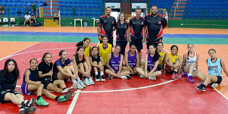Primeiro Camp da Seleção Mineira de Basquete Feminino Sub-16 testa 17 atletas em Montes Claros