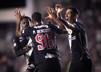 Com time reserva Cruzeiro perde para o Vasco em São Januário antes de clássico decisivo pela Copa do Brasil
