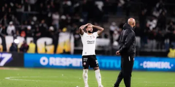 Memphis perde pênalti no último minuto: Corinthians perde para o Estudiantes e dá adeus à Libertadores