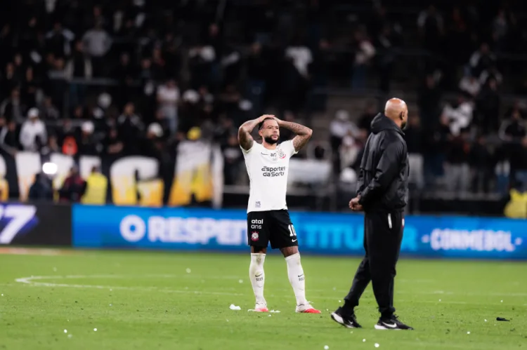 Memphis perde pênalti no último minuto: Corinthians perde para o Estudiantes e dá adeus à Libertadores