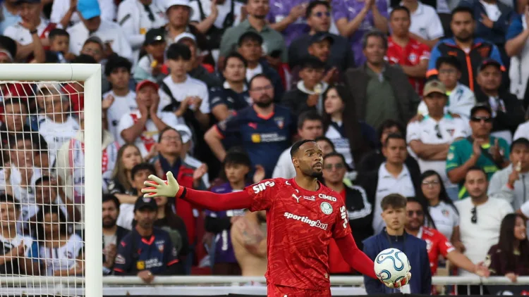 Palmeiras elimina LDU nos pênaltis, com 2 defesas de Carlos Miguel e avança à semifinal da Libertadores