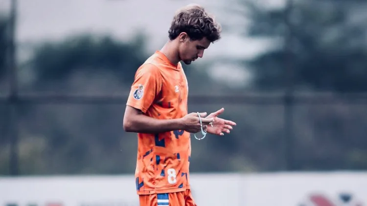 Raphael Campos marca pelo Coimbra e destaca aprendizado após experiência no FC Porto